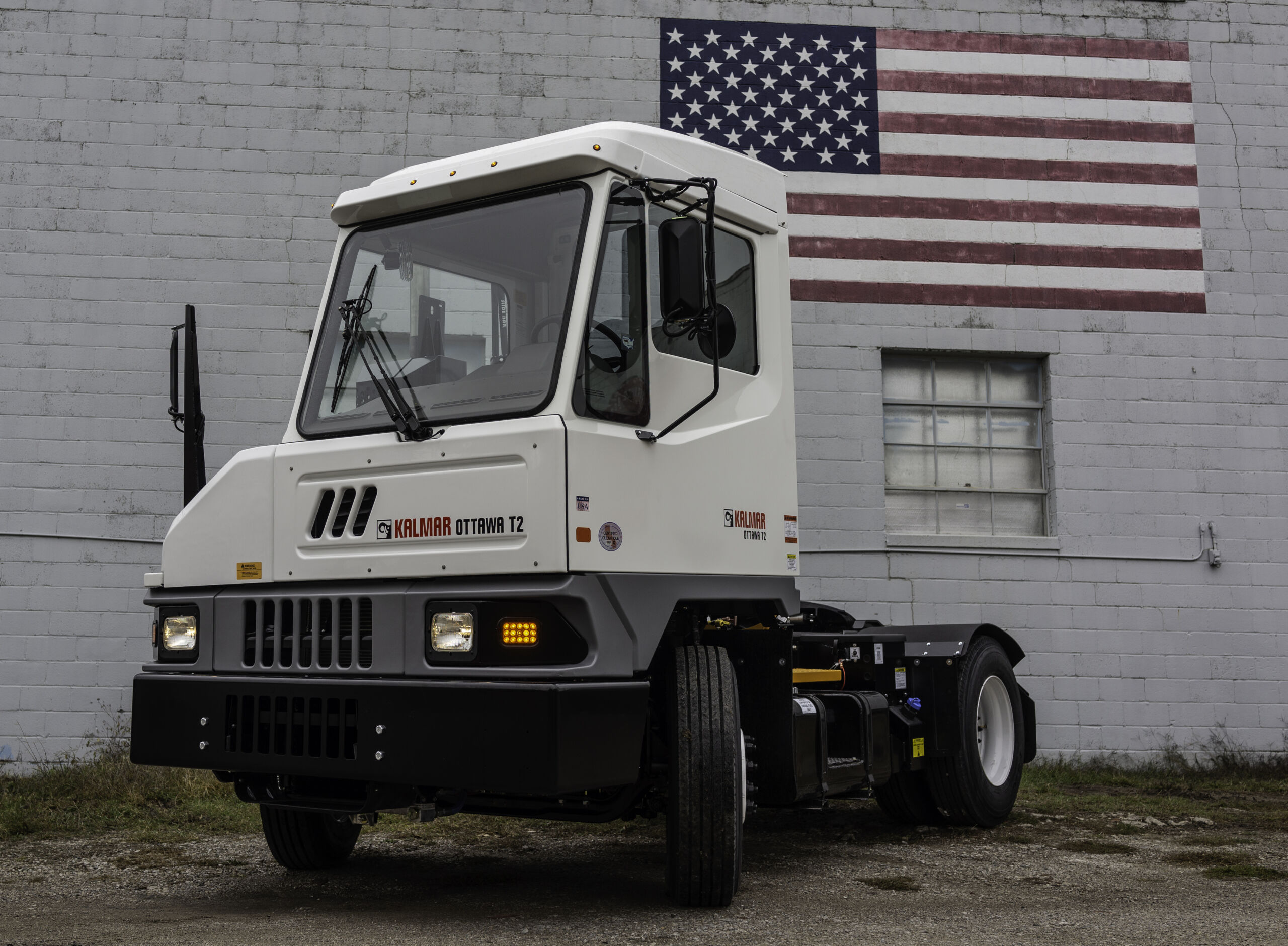 Kalmar Ottawa 4x2 Terminal Tractor Image of a Kalmar Ottawa 4x2 Terminal Tractor