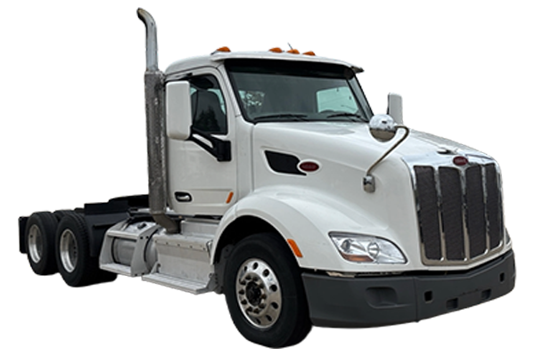 White 2015 Peterbilt 579