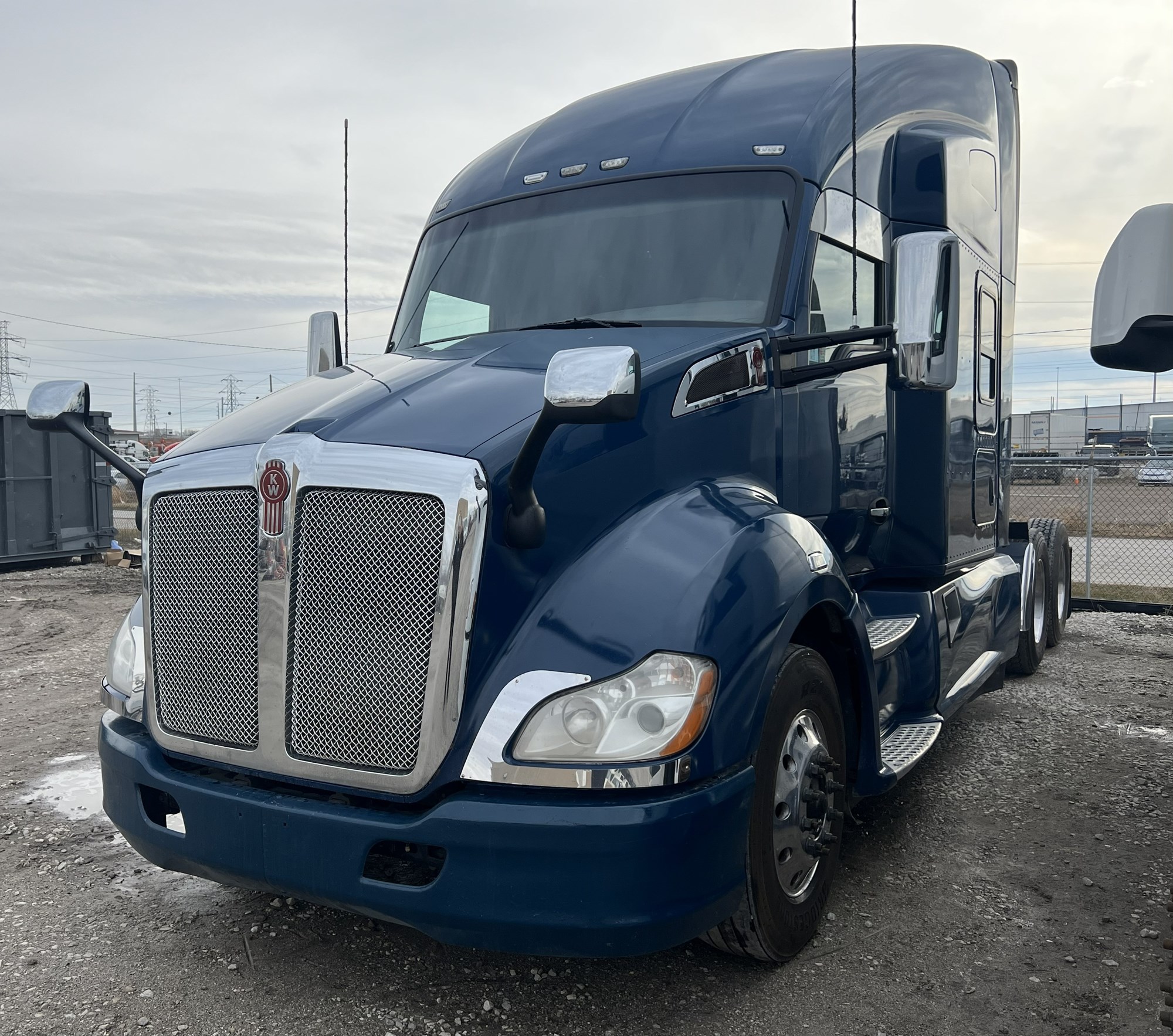 2019 Kenworth T680 - image 2