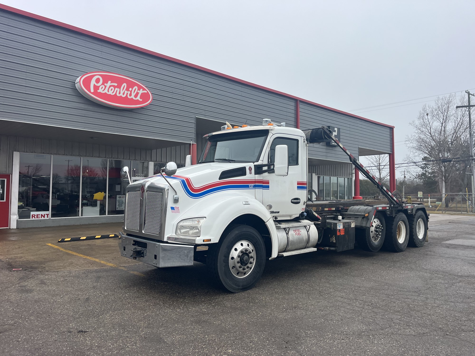 2020 Kenworth T880 - image 2