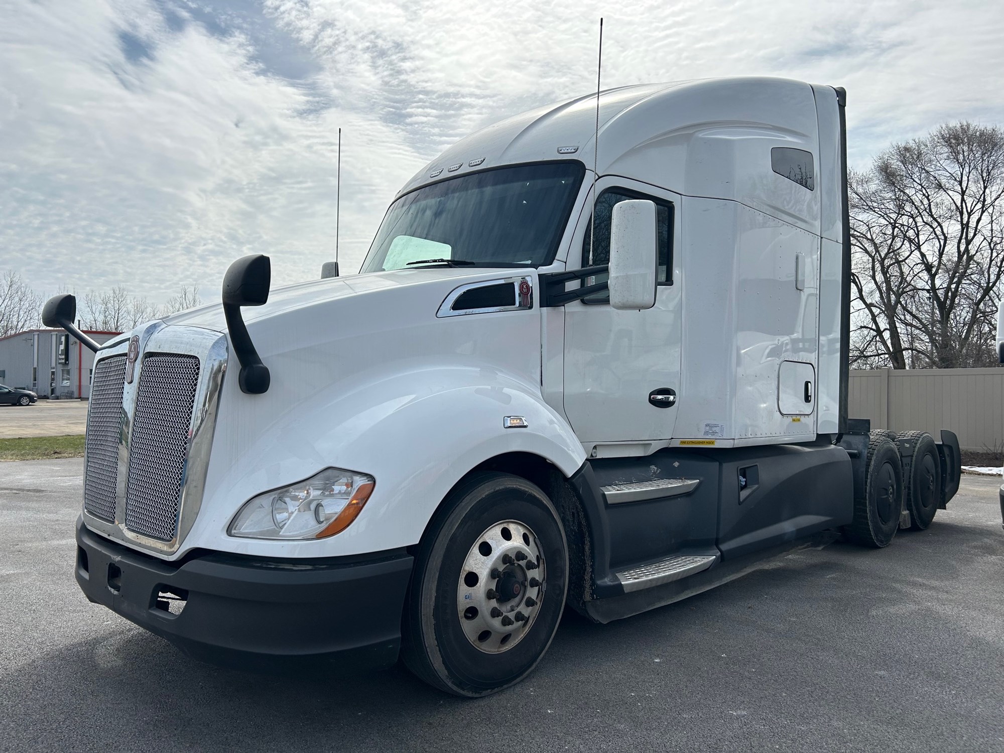 2021 Kenworth T680 - image 2