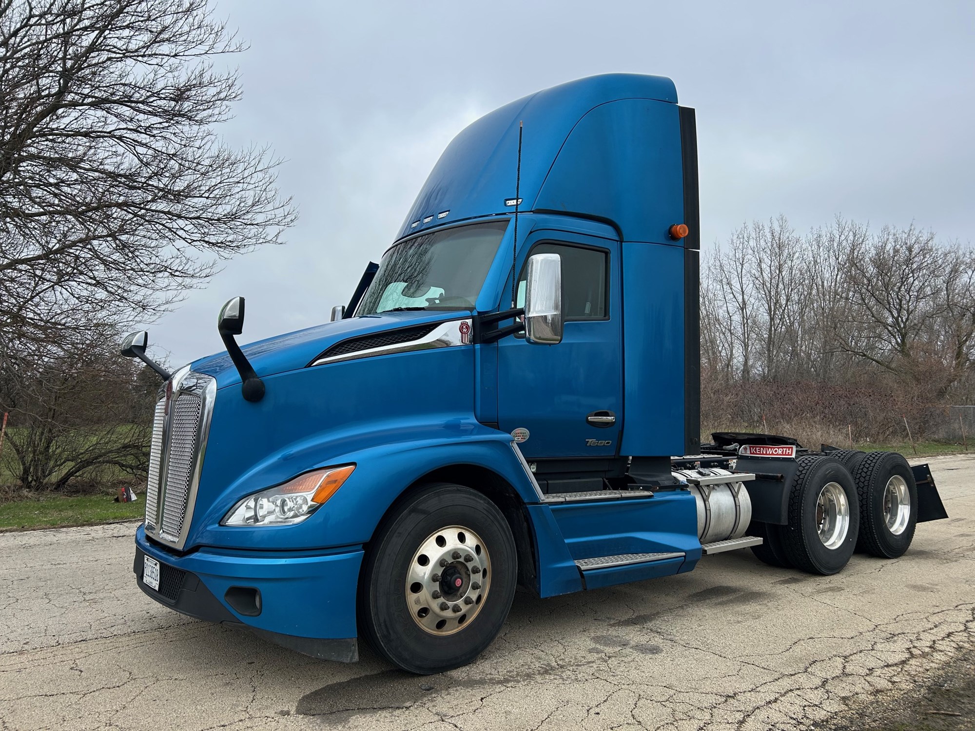 2022 Kenworth T680 - image 2
