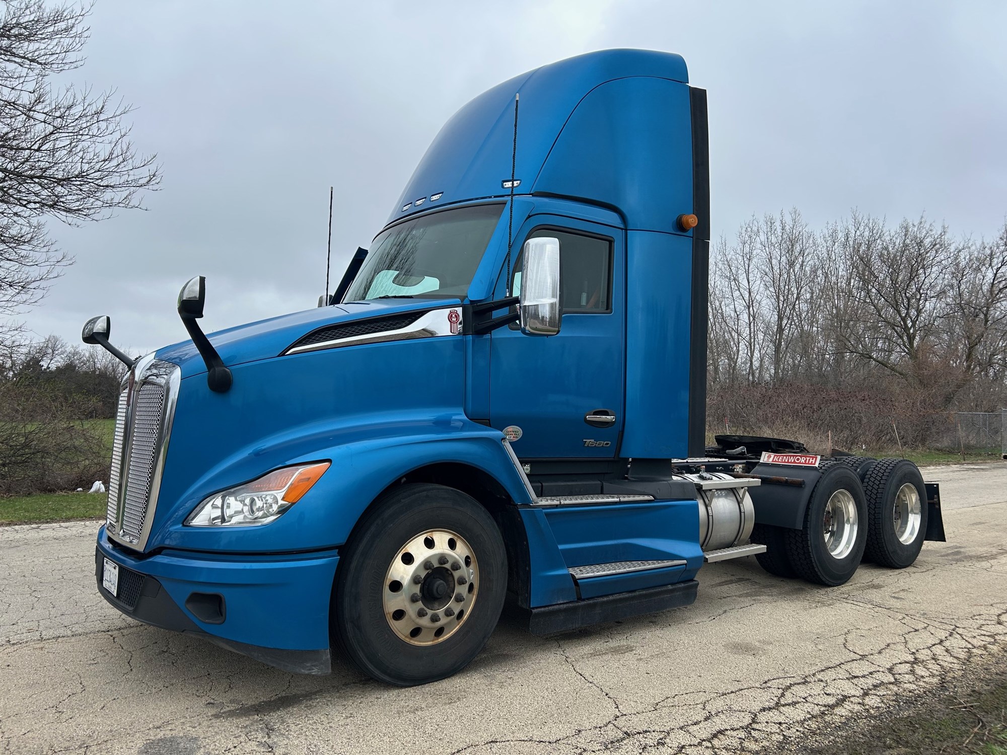 2022 Kenworth T680 - image 2