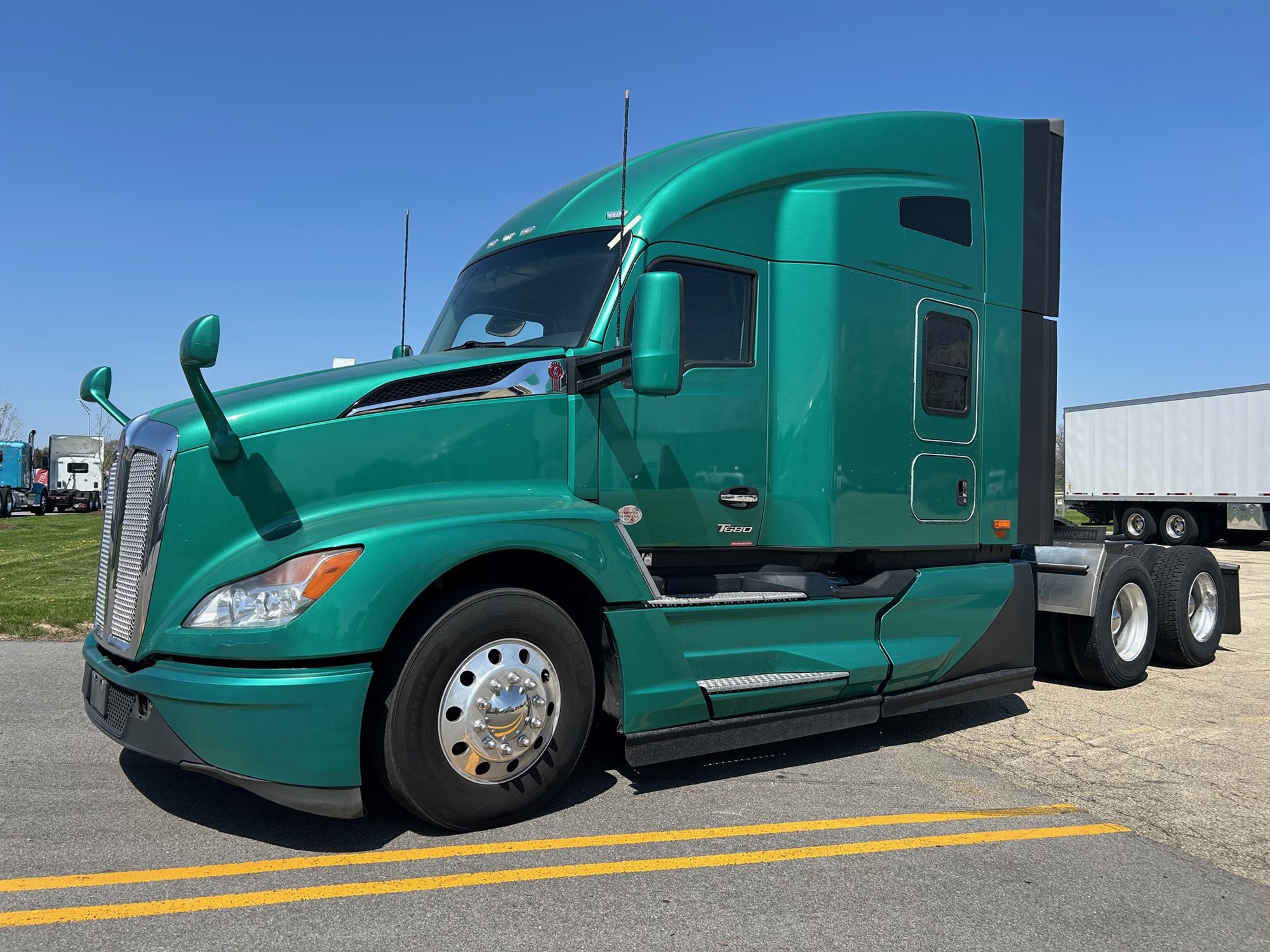 2022 Kenworth T680 in Rockford — photo 2
