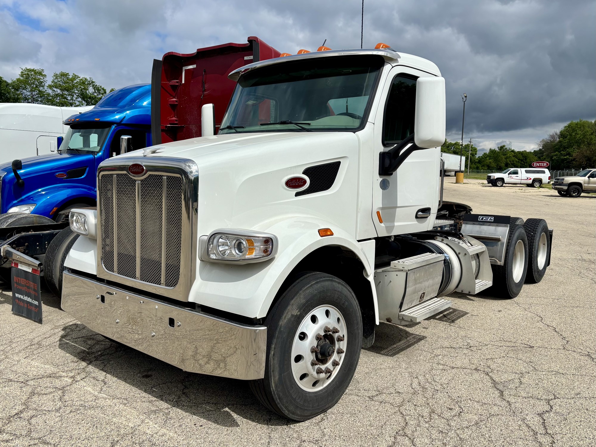 2022 Peterbilt 567 in Wadsworth — photo 2