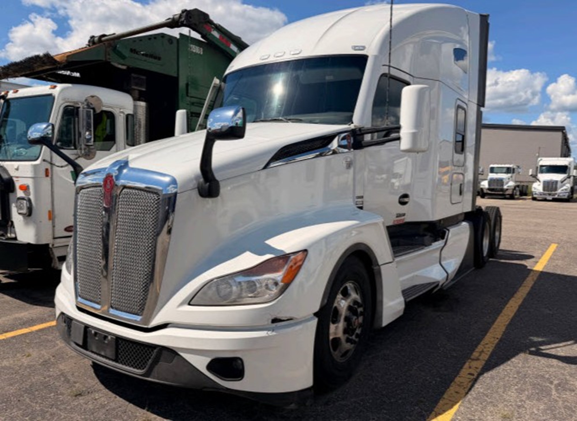 2024 Kenworth T680 in Grand Rapids — photo 2