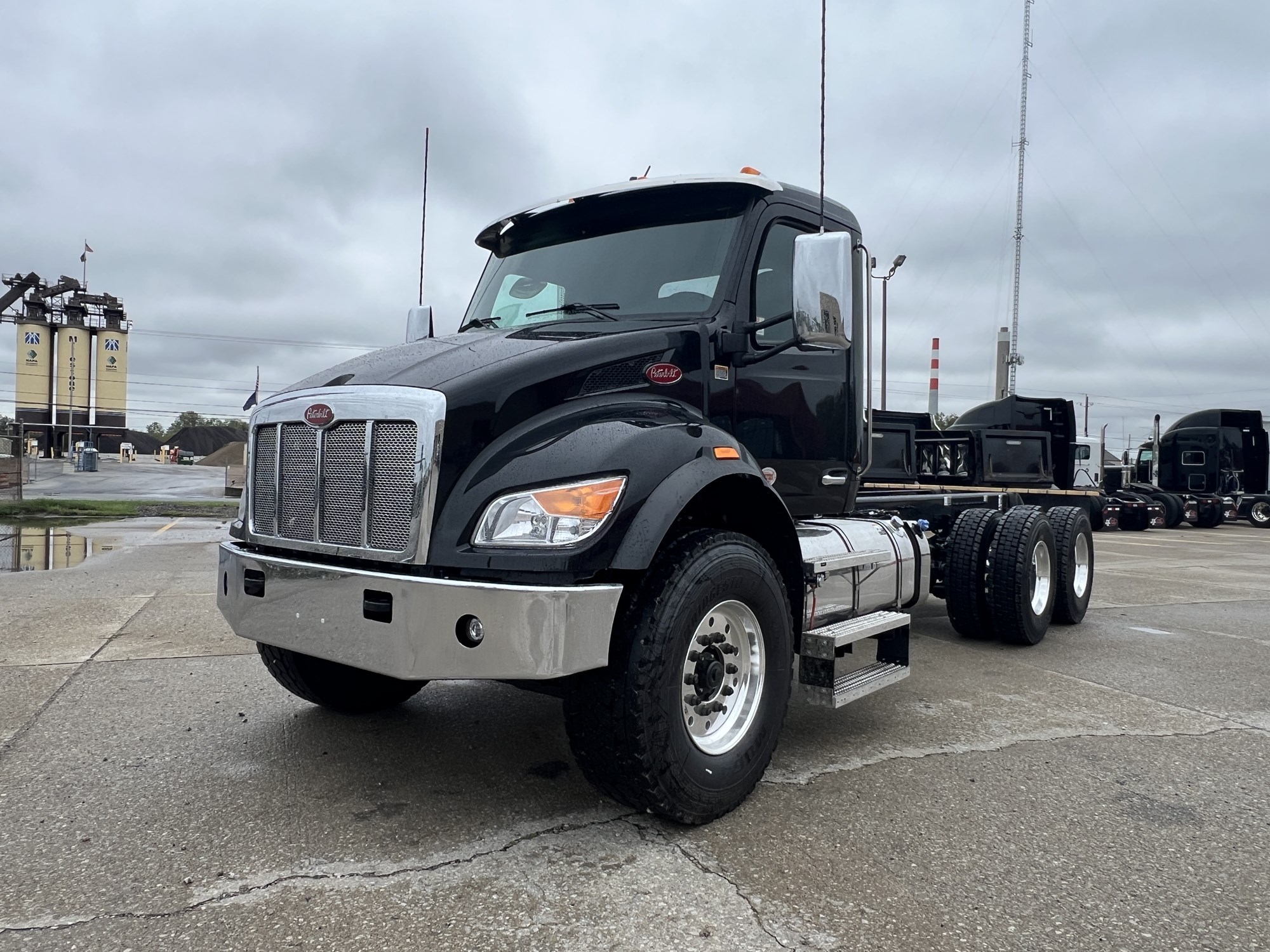JX Truck Center - Indianapolis