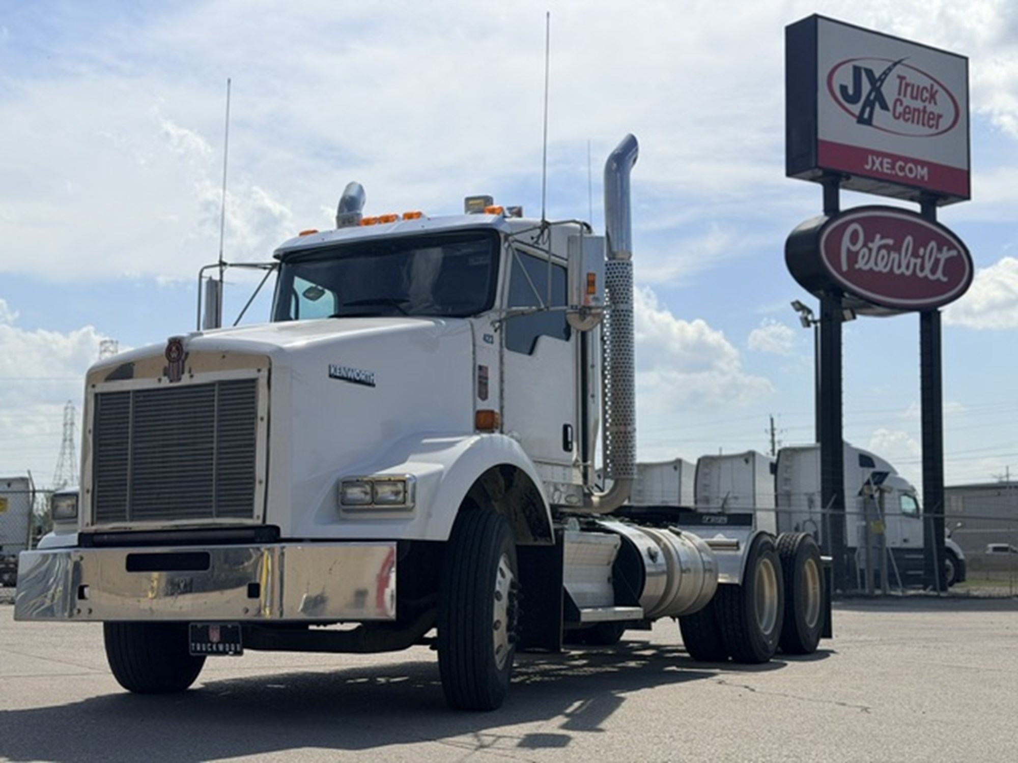 2021 Kenworth T800 in Indianapolis — photo 2