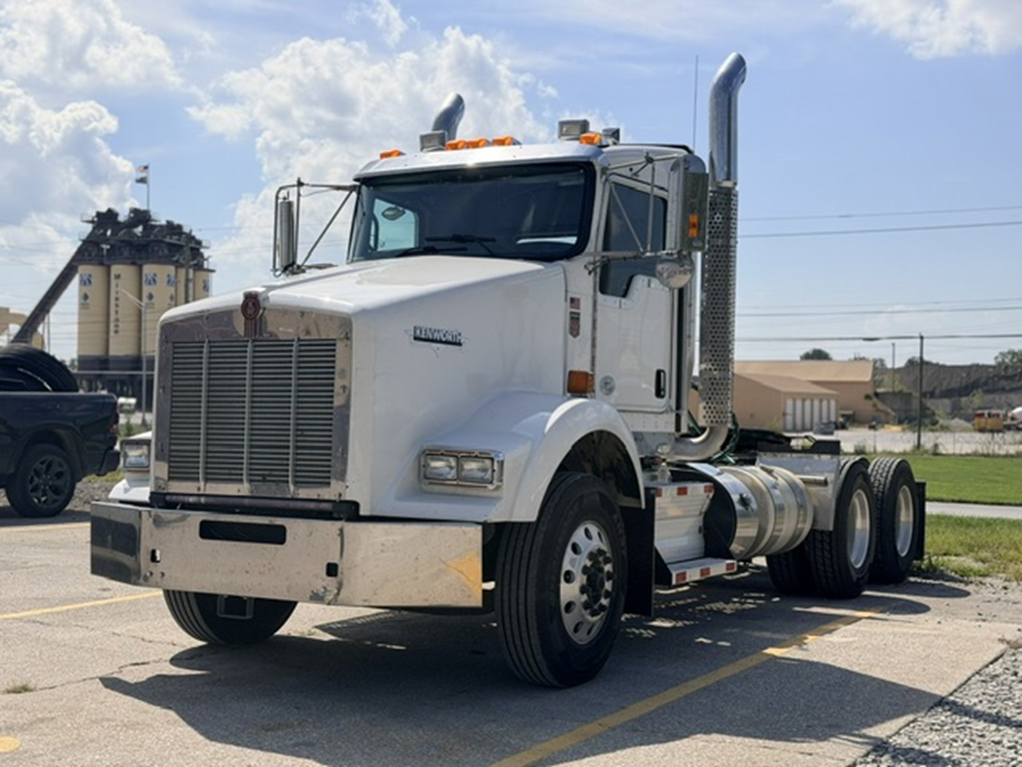 2021 Kenworth T800 in Indianapolis — photo 2