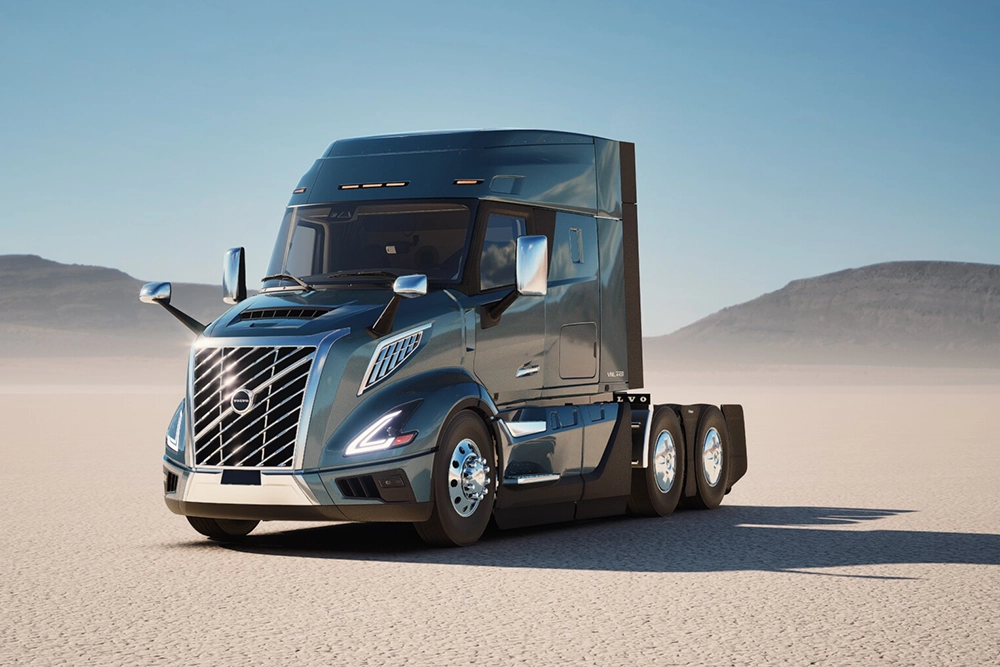 New Volvo VNL 440 side profile exterior view