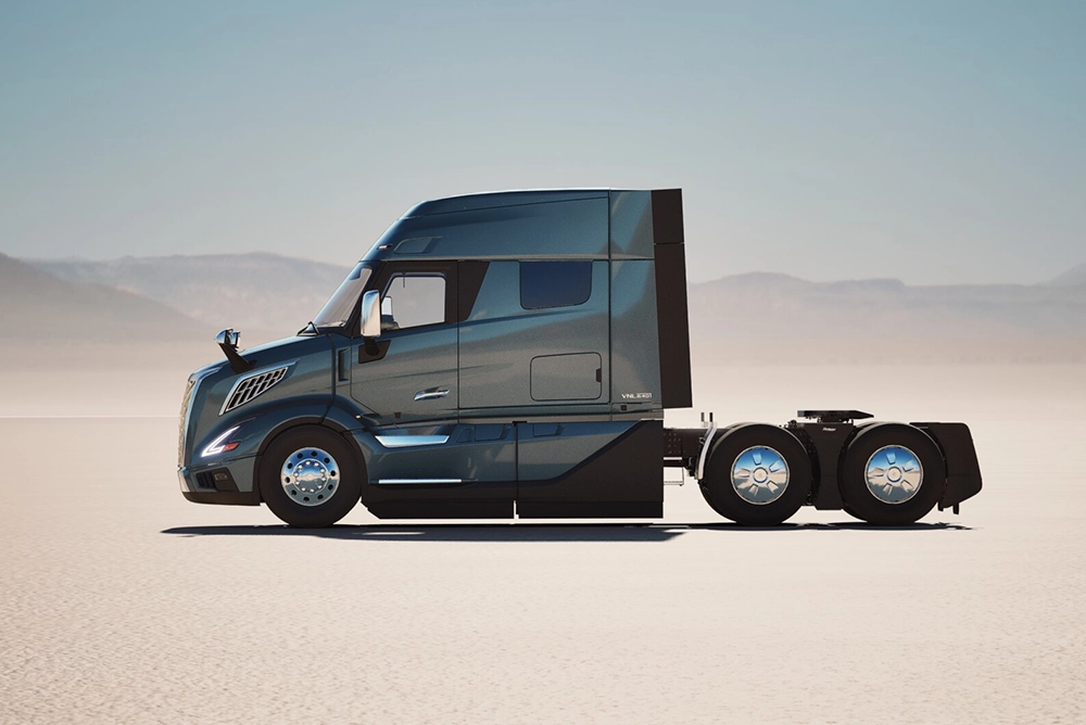 New Volvo VNL 640 front grille and aero hood view