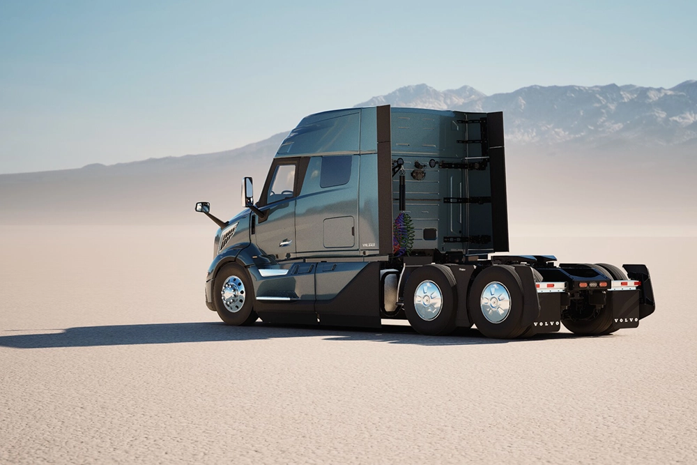 New Volvo VNL 640 rear cab and sleeper exterior view