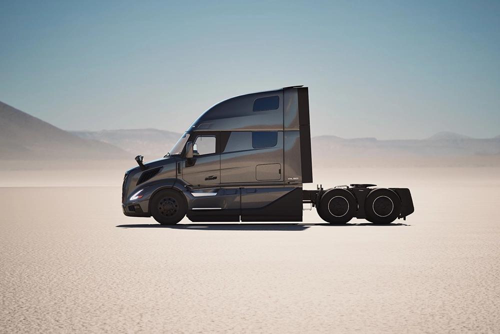 Used Volvo VNL 860 aerodynamic fairings exterior view
