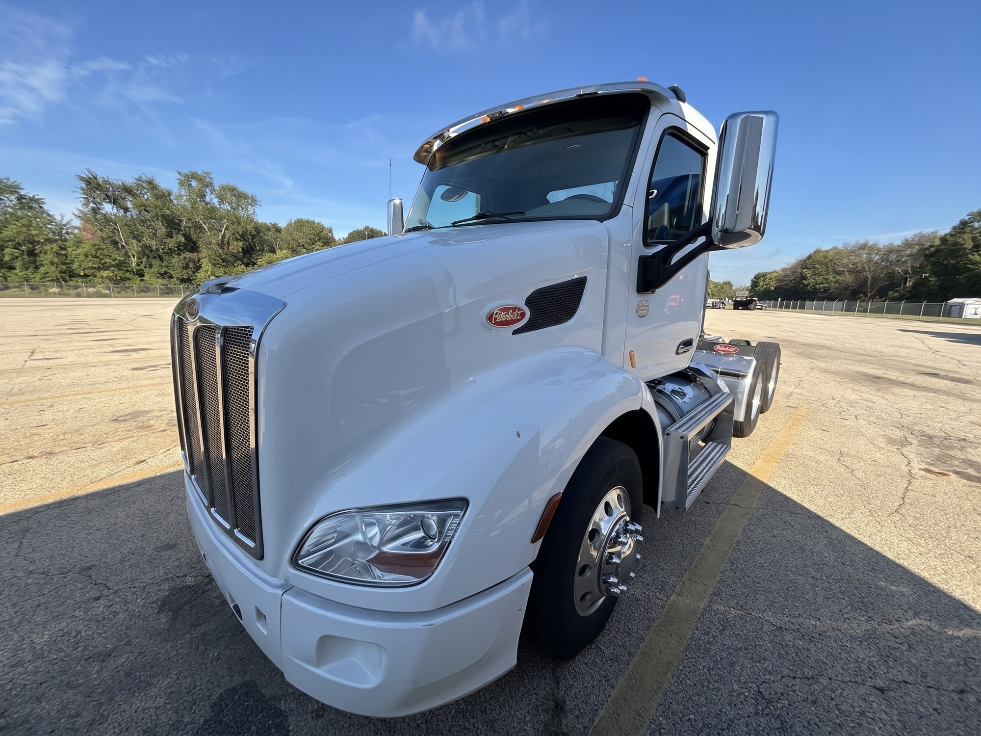 2019 Peterbilt 579 in Wadsworth — photo 2