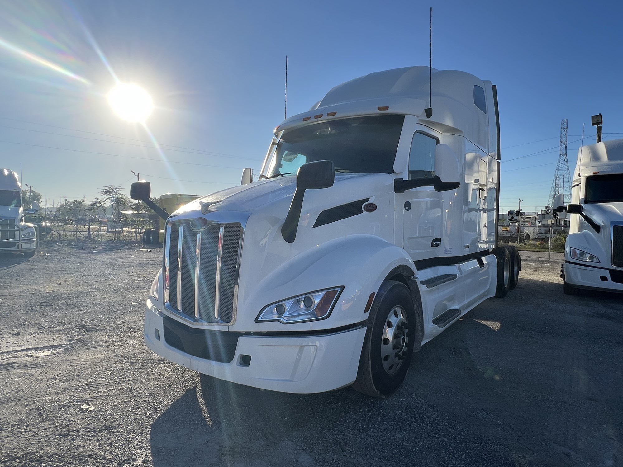 2024 Peterbilt 579 in Indianapolis — photo 2